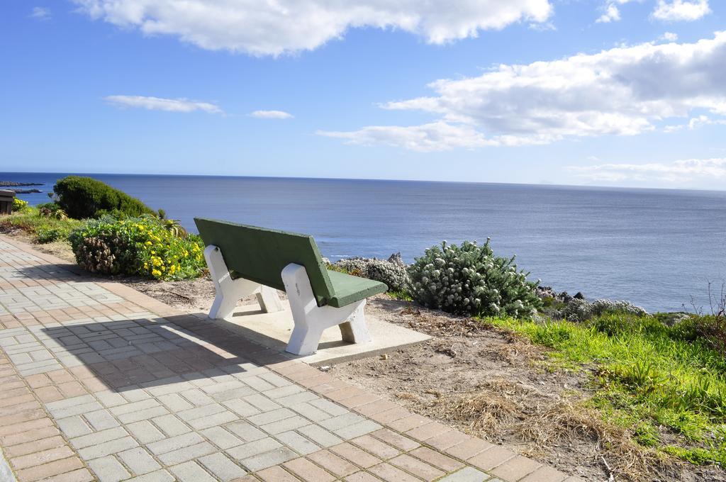 65Oncliff Hotel Gansbaai Exterior photo