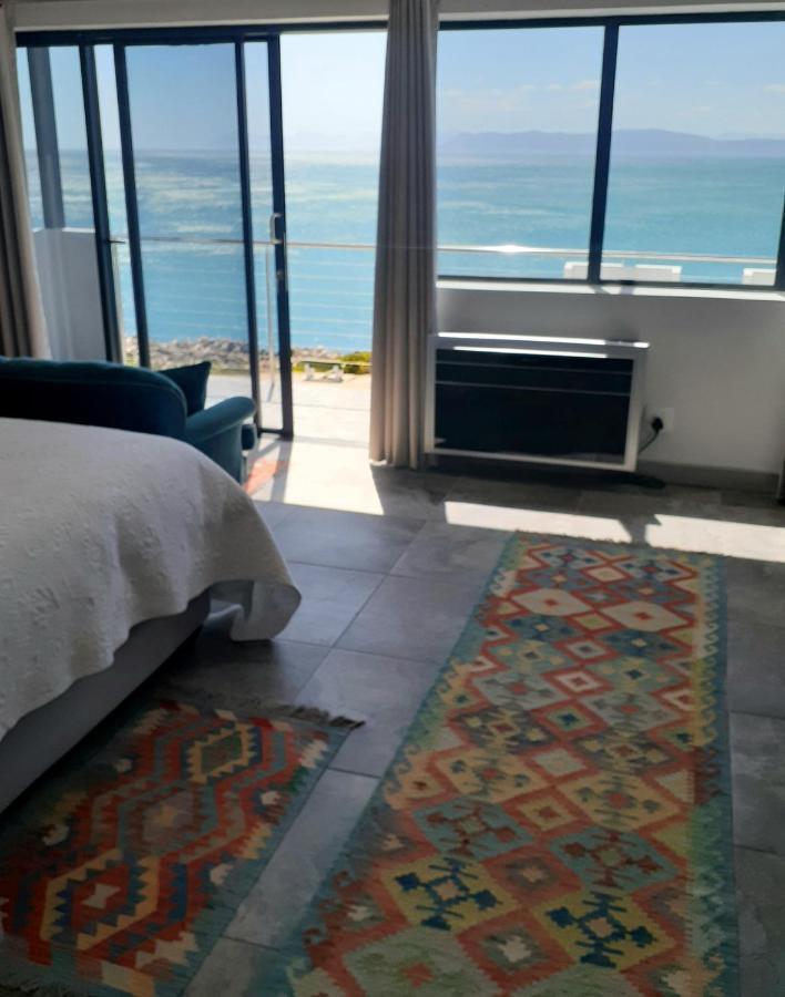 65Oncliff Hotel Gansbaai Exterior photo