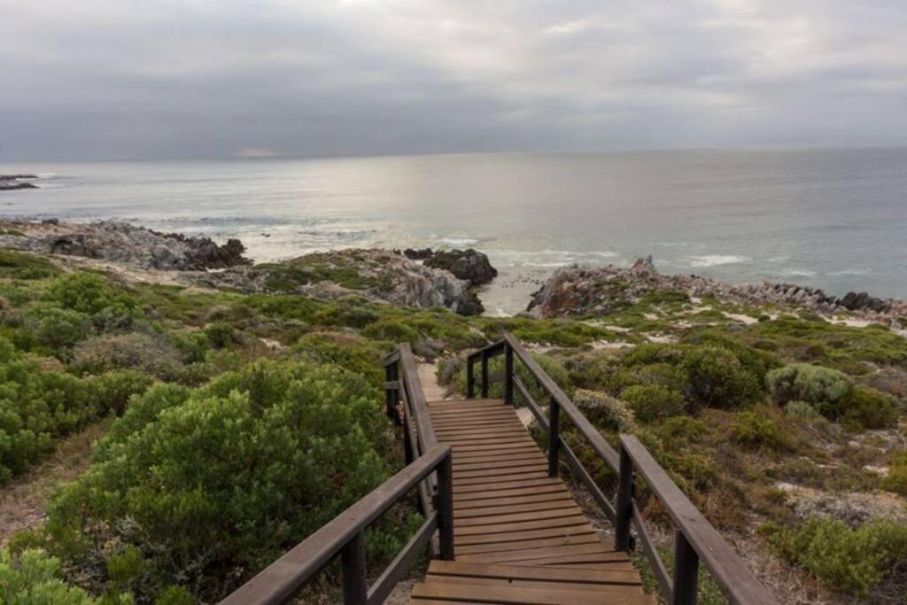 65Oncliff Hotel Gansbaai Exterior photo