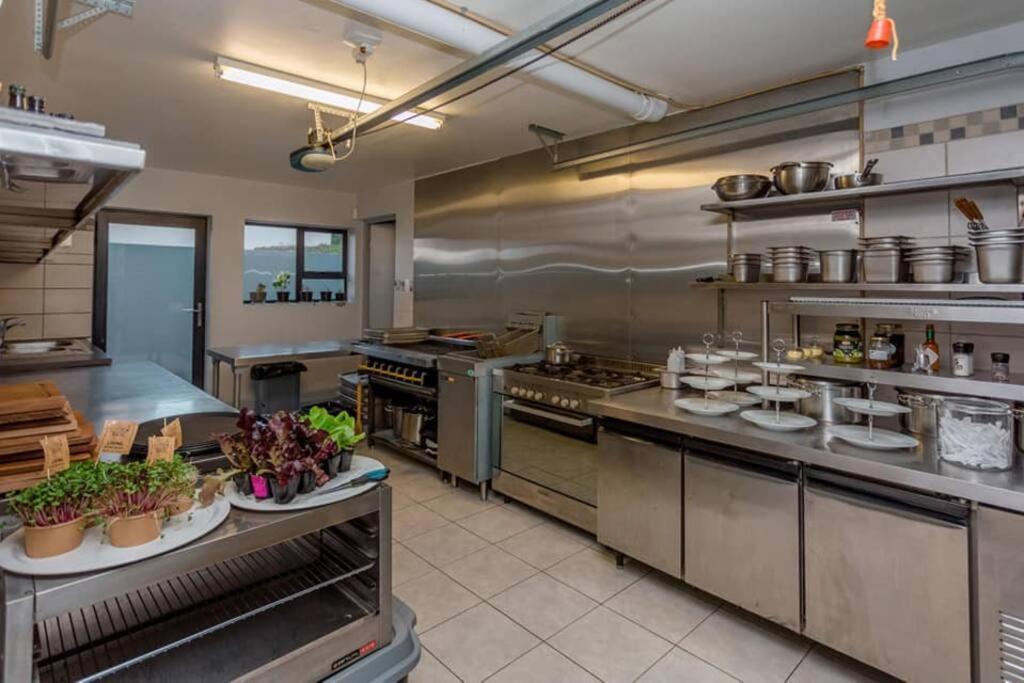 65Oncliff Hotel Gansbaai Exterior photo