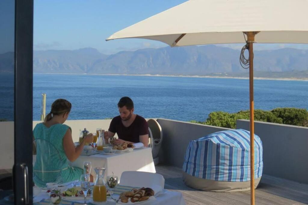 65Oncliff Hotel Gansbaai Exterior photo