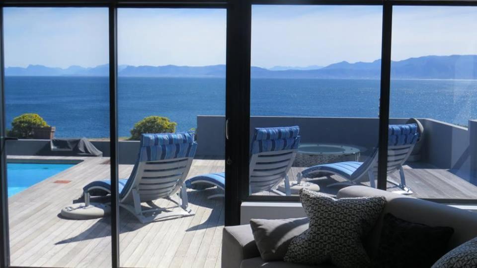 65Oncliff Hotel Gansbaai Exterior photo