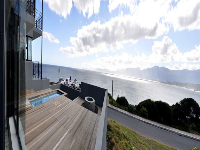 65Oncliff Hotel Gansbaai Exterior photo